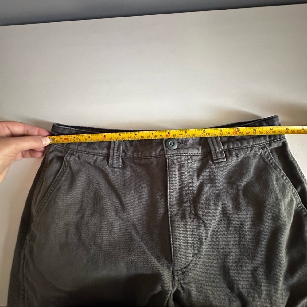TNA Aritzia Cargo Pants Grey Pockets Carpenter Straight Leg Size 6 EUC - Picture 7 of 11
